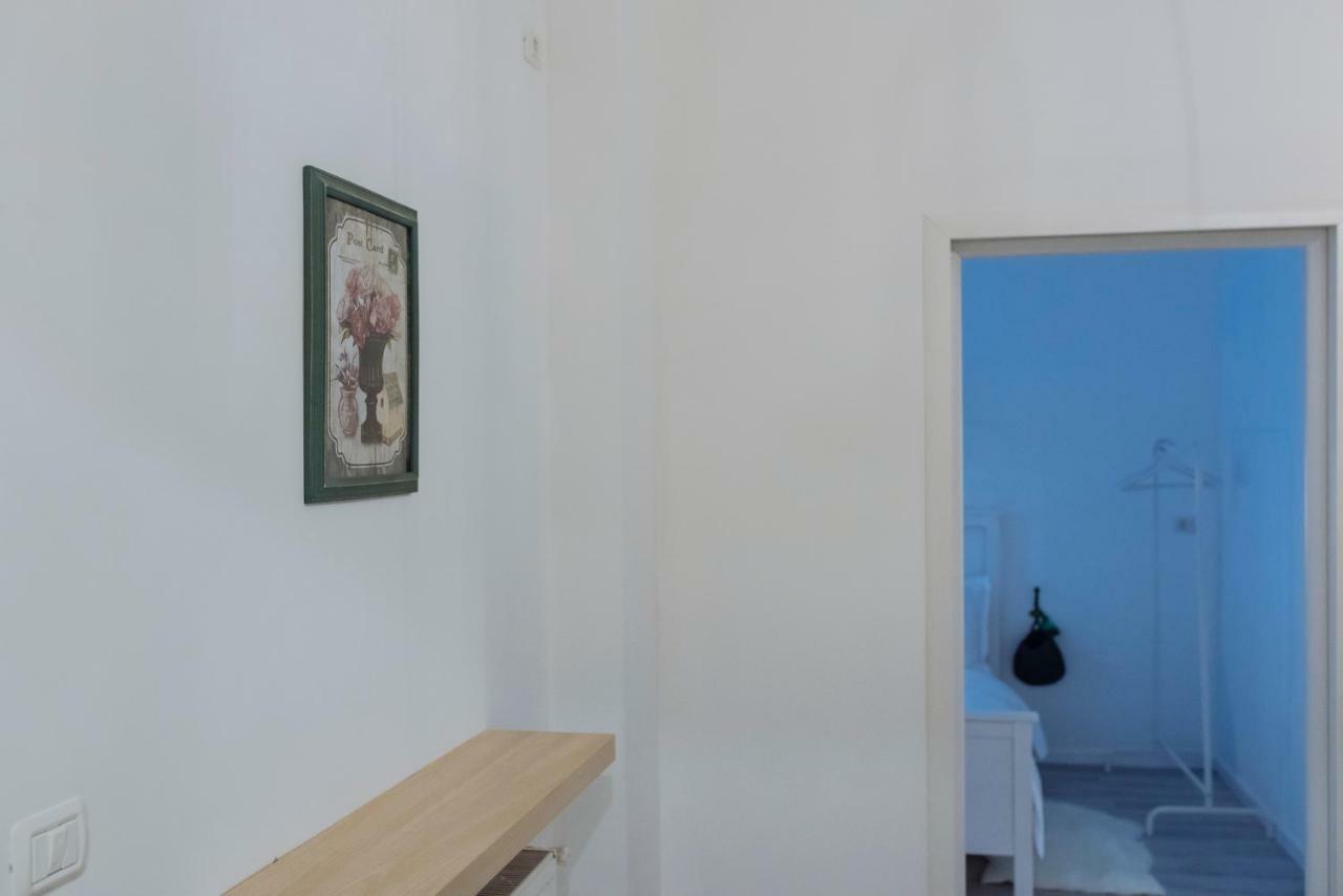 City Center - Quinet Large Apartment บูคาเรสต์ ภายนอก รูปภาพ