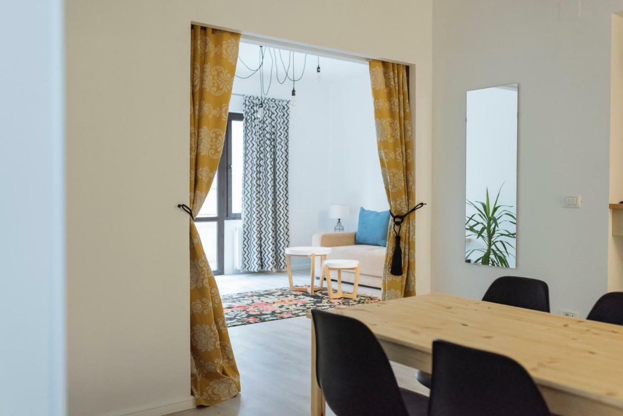 City Center - Quinet Large Apartment บูคาเรสต์ ภายนอก รูปภาพ