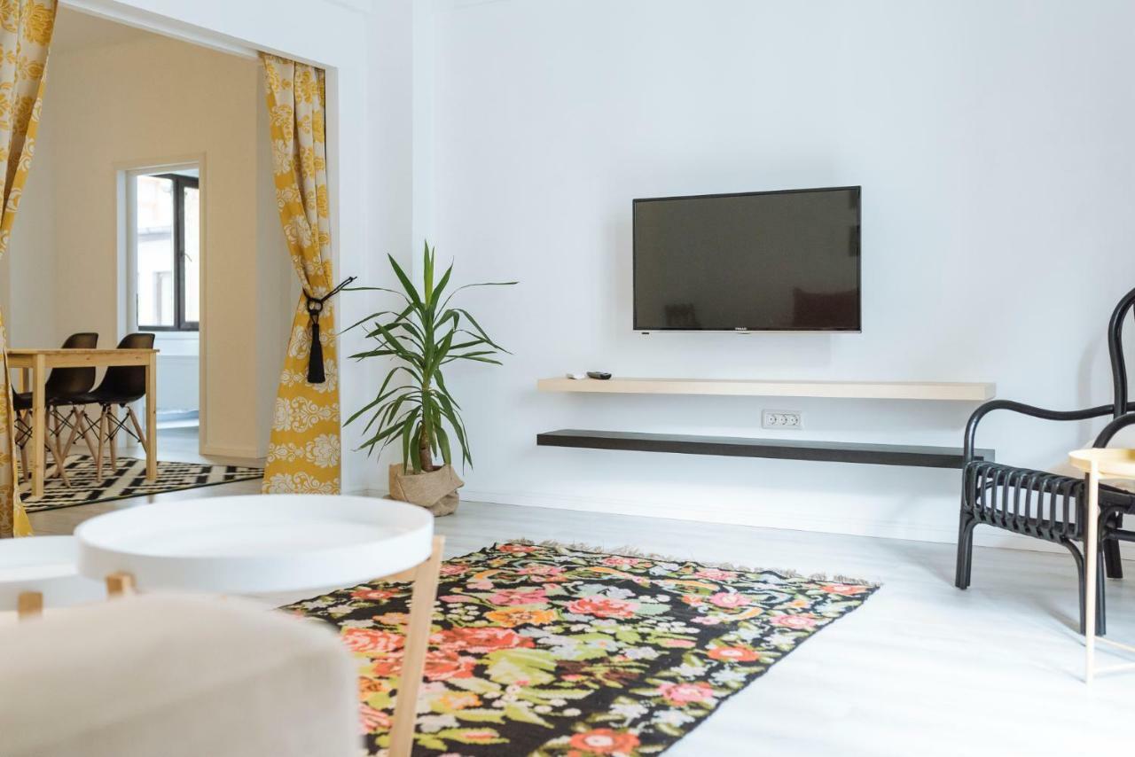 City Center - Quinet Large Apartment บูคาเรสต์ ภายนอก รูปภาพ